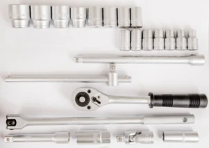 Lizdų komplektas 1/2'' PVC dėžutė – plastikinis lagaminėlis – 23 elementų
